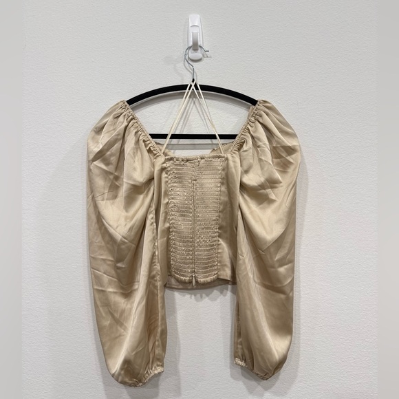NWT Abercrombie & Fitch Cream Blouse - Picture 4 of 5